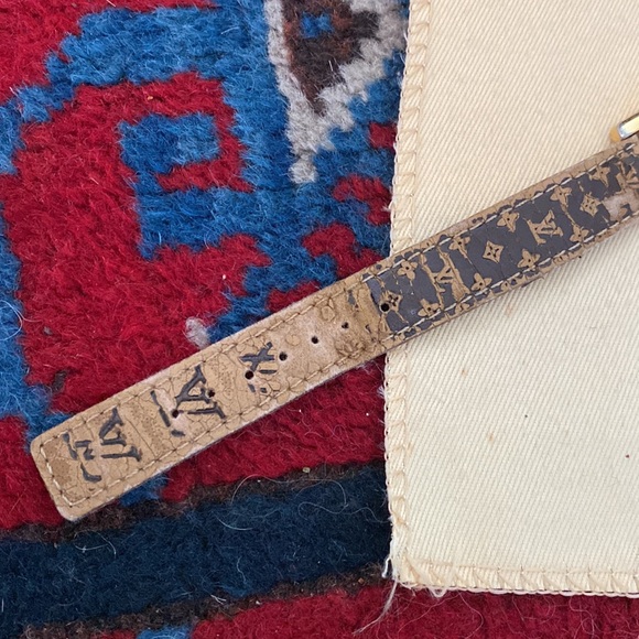 Vintage Louis Vuitton Watch - Picture 3 of 5